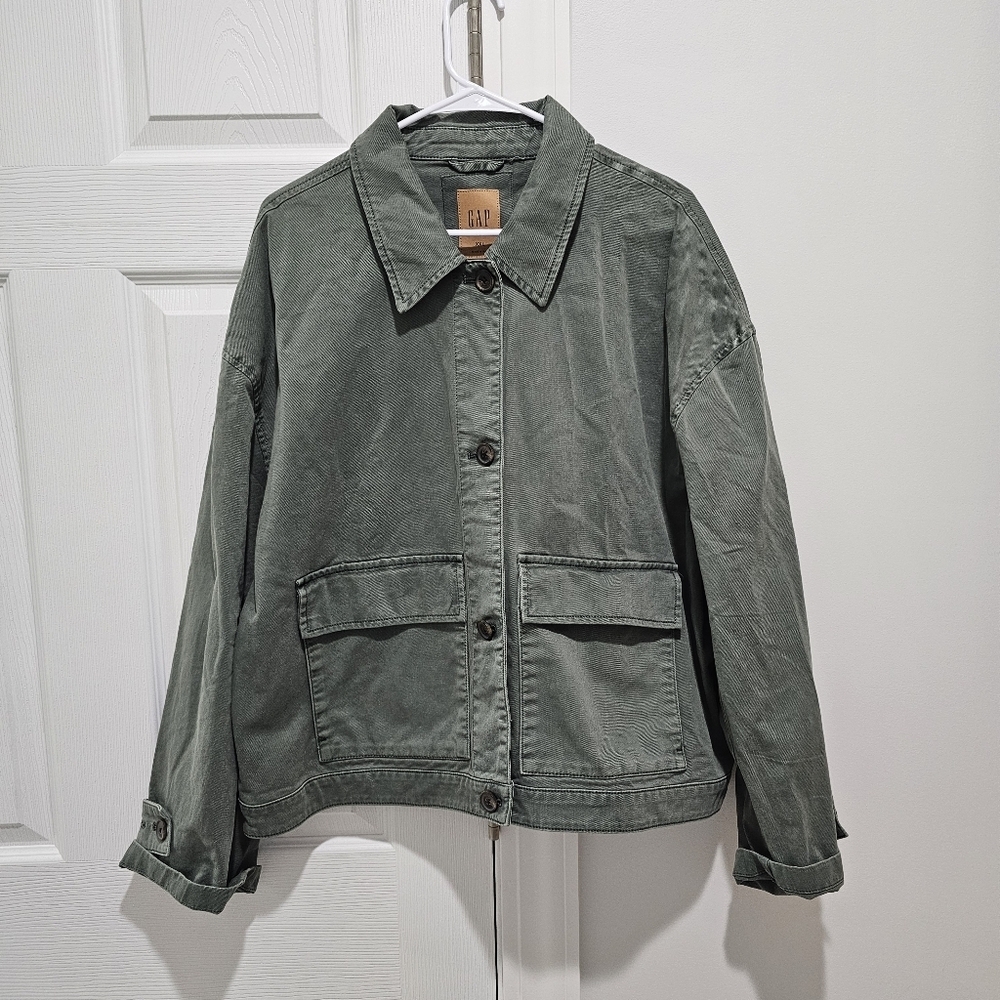 GAP Relaxed Utility Jacket - Picture 2 of 6